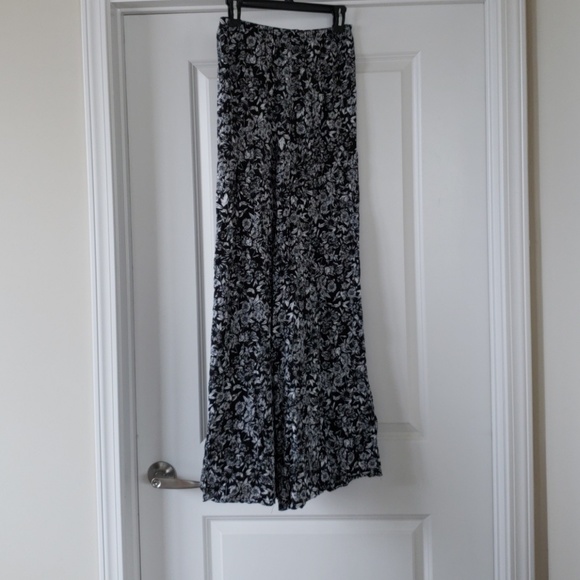 Lulus Flowy Floral Pants - Picture 3 of 4